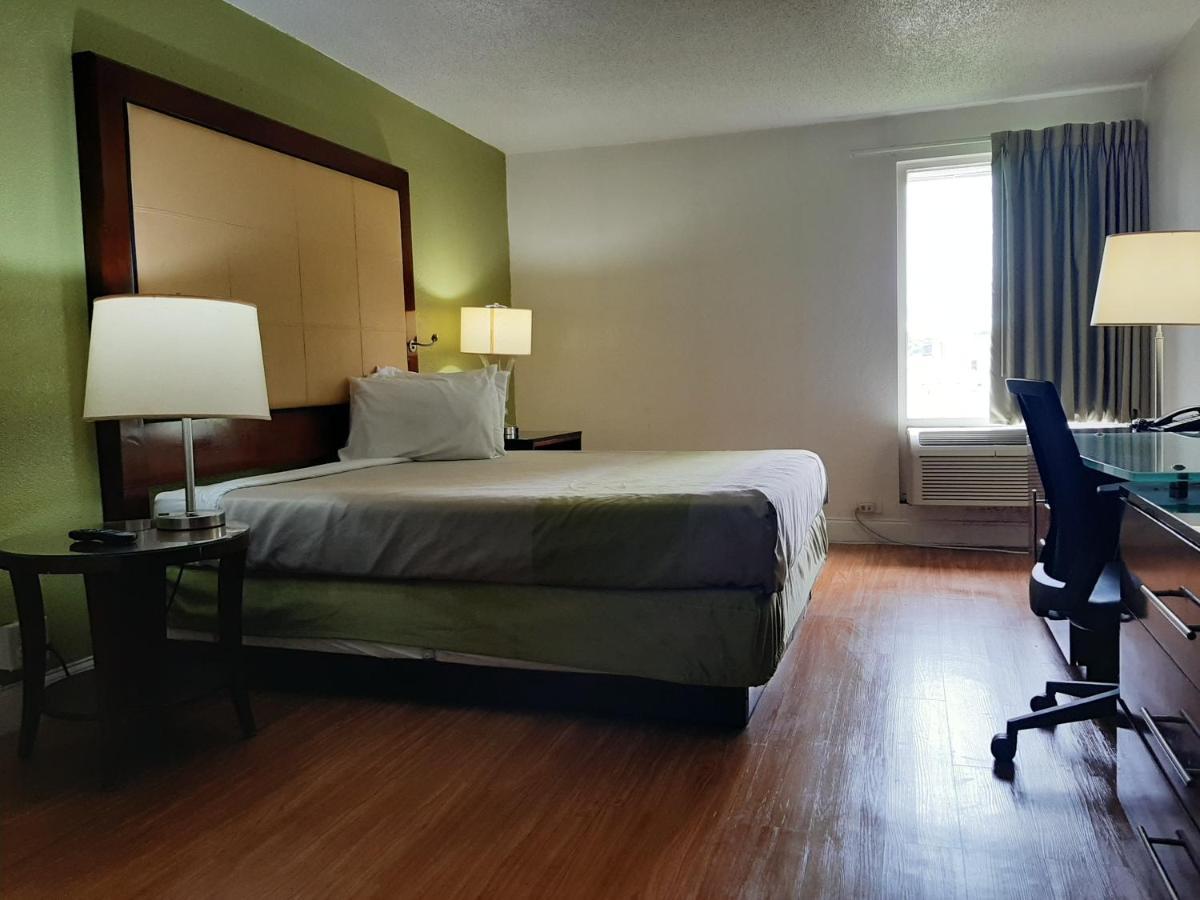 Econo Lodge Airport Near Billy Graham Parkway Σάρλοτ Εξωτερικό φωτογραφία