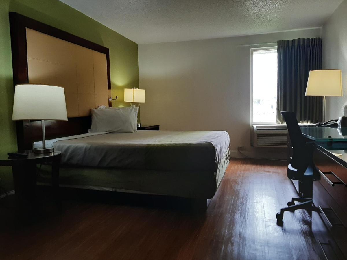 Econo Lodge Airport Near Billy Graham Parkway Σάρλοτ Εξωτερικό φωτογραφία