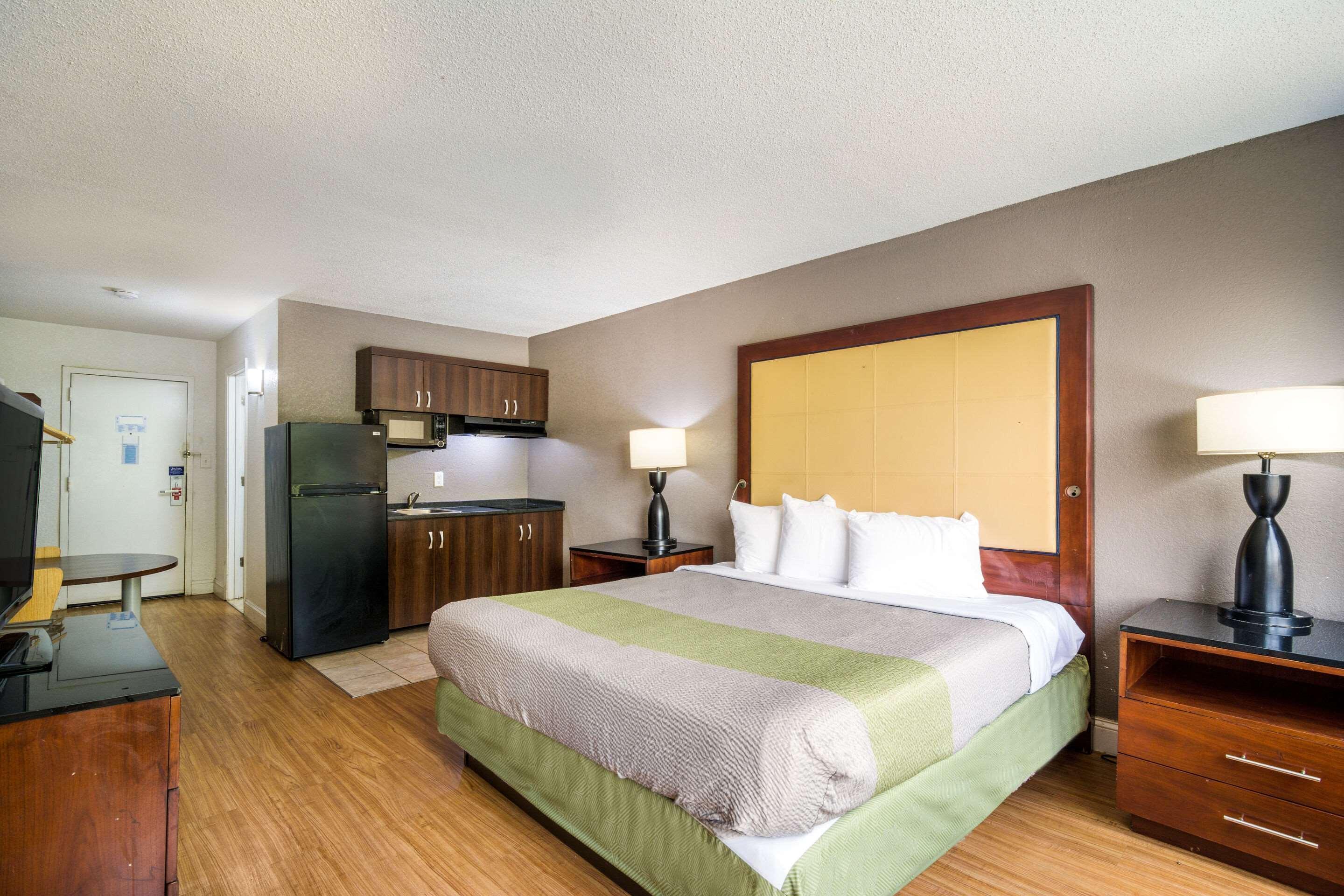 Econo Lodge Airport Near Billy Graham Parkway Σάρλοτ Εξωτερικό φωτογραφία