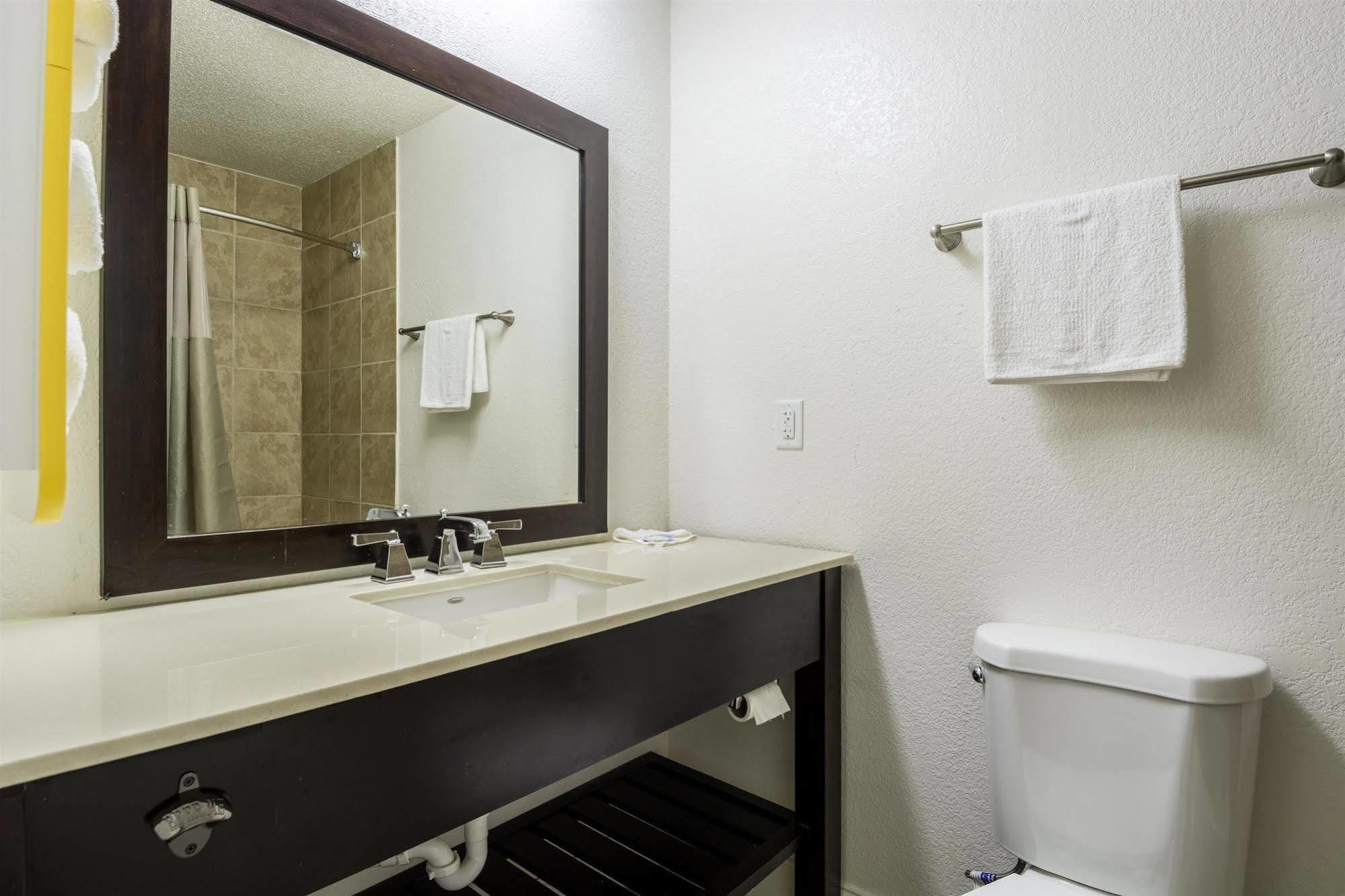 Econo Lodge Airport Near Billy Graham Parkway Σάρλοτ Εξωτερικό φωτογραφία